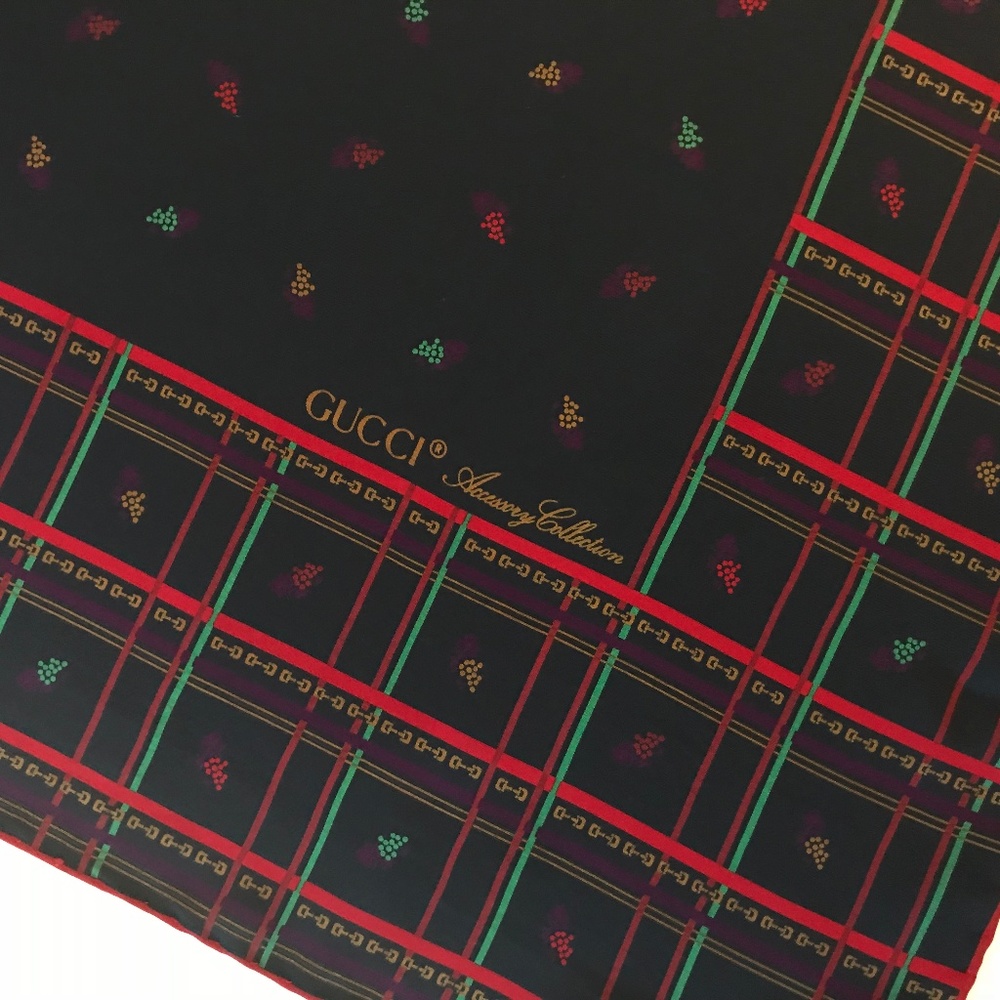GUCCI Silk HORSE BIT Rare LOGO Silk Square Scarf! Red Blue Gold Rare NEW VINTAGE - Picture 3 of 7